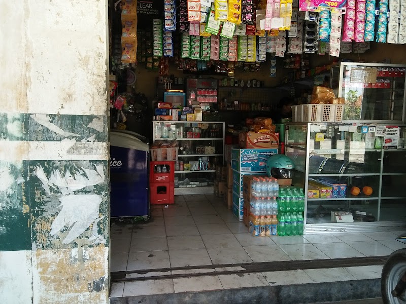 Toko Avon: Jantung Belanja Cilacap yang Tak Pernah Lelah